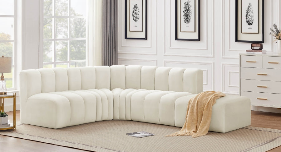 Arc Velvet 5pc. Sectional Cream from Meridian - Luna Furniture