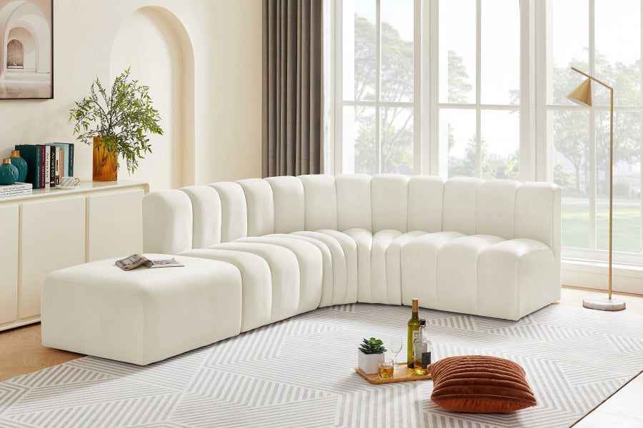 Arc Velvet 5pc. Sectional Cream from Meridian - Luna Furniture