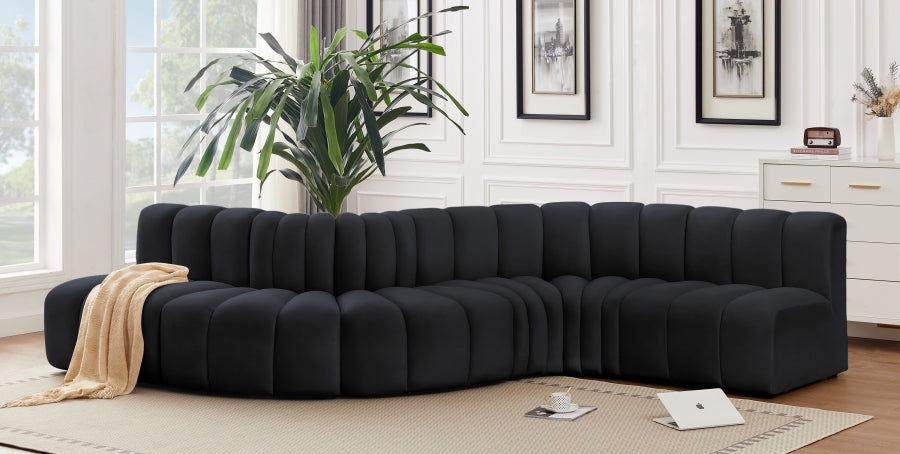 Arc Velvet 6pc. Sectional Black from Meridian - Luna Furniture