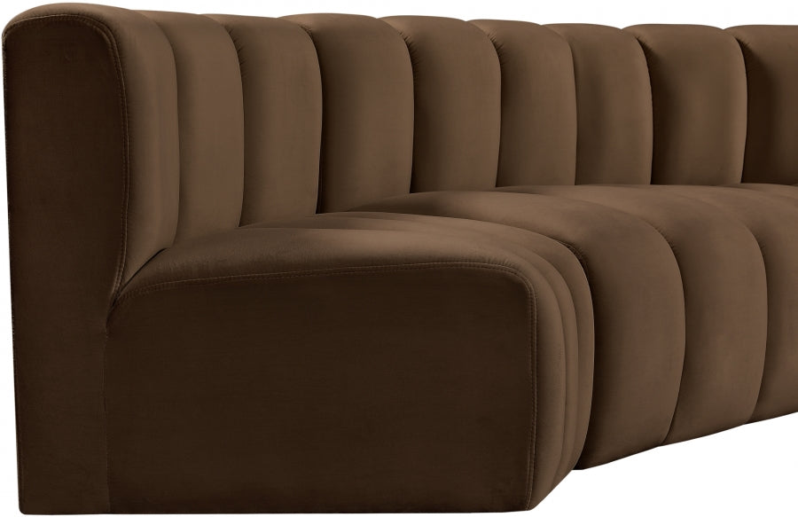 Arc Velvet 6pc. Sectional Brown from Meridian - Luna Furniture