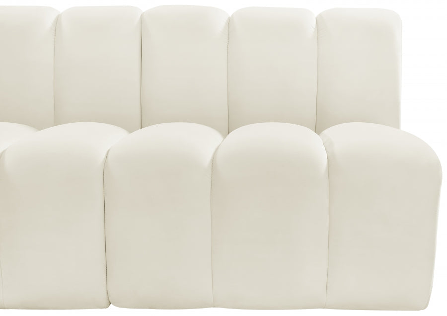 Arc Velvet 7pc. Sectional Cream from Meridian - Luna Furniture