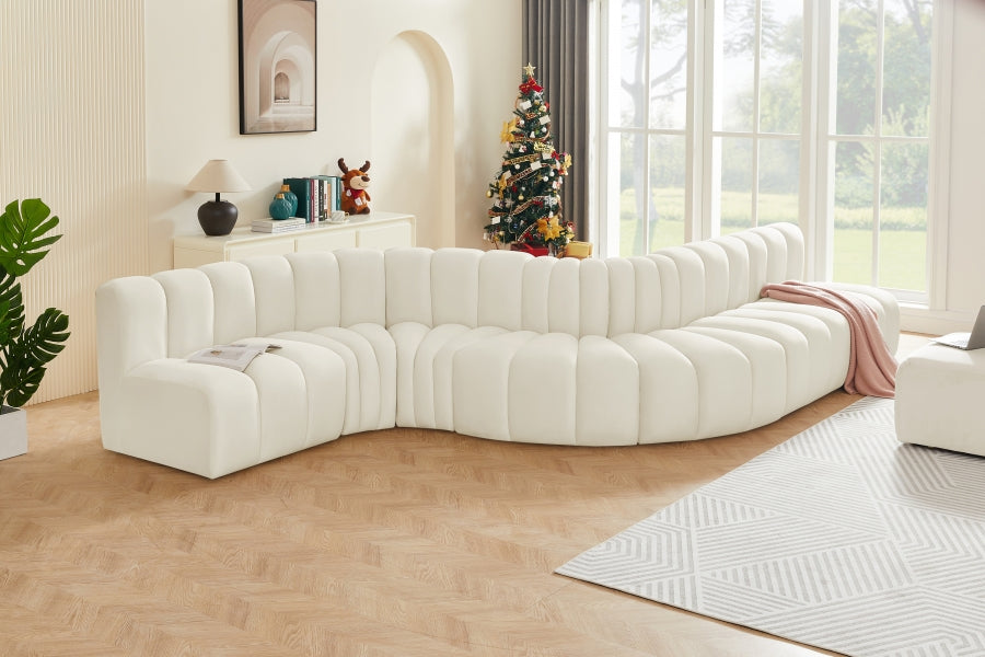 Arc Velvet 7pc. Sectional Cream from Meridian - Luna Furniture