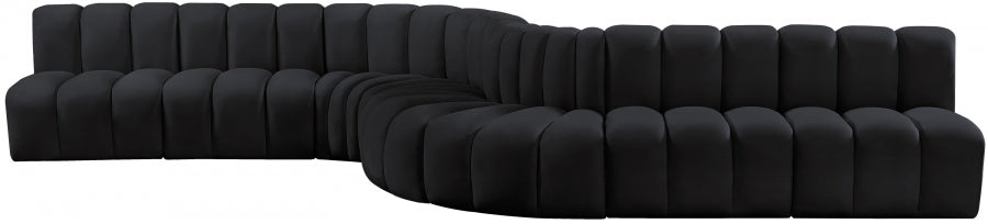 Arc Velvet 8pc. Sectional Black from Meridian - Luna Furniture