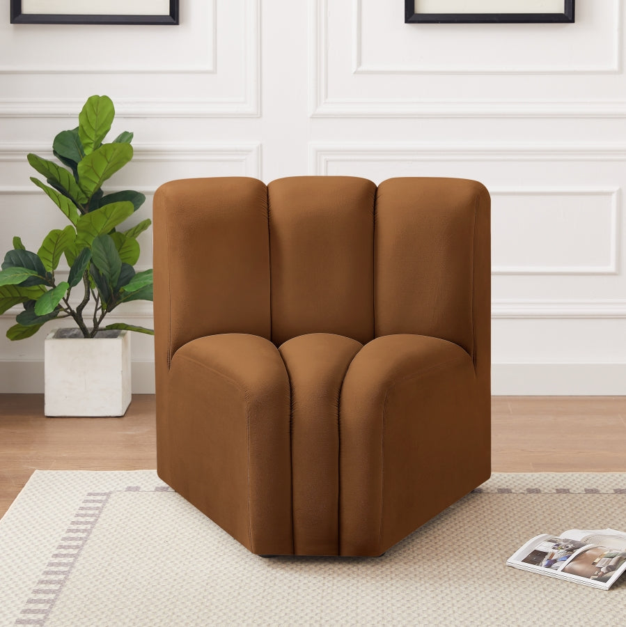 Arc Velvet Modular Chair Saddle from Meridian - Luna Furniture