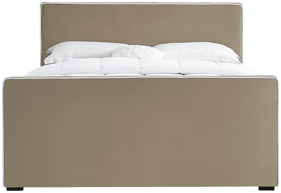 Dillard Beige Velvet King Bed from Meridian - Luna Furniture