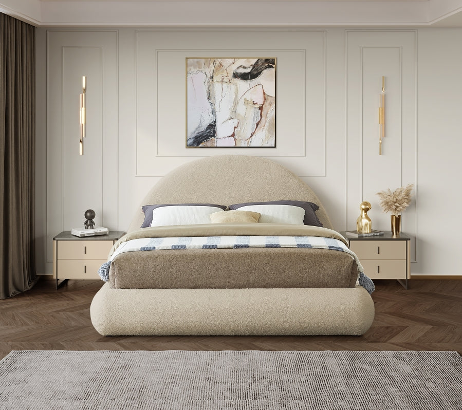 Rudy Beige Teddy Fabric King Bed from Meridian - Luna Furniture