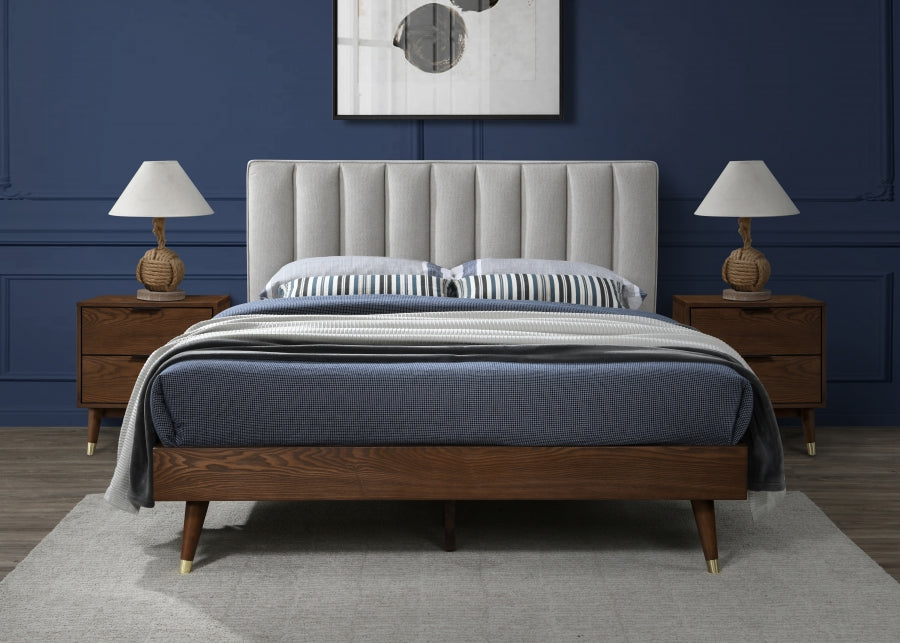 Vance Beige Mid-Century Modern Linen Textured King Bed from Meridian - Luna Furniture