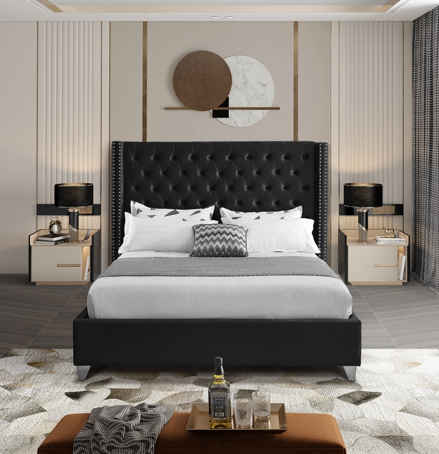 Aiden Black Velvet Full Bed from Meridian - Luna Furniture