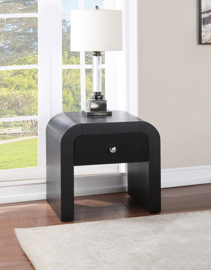 Artisto Black End Table from Meridian - Luna Furniture