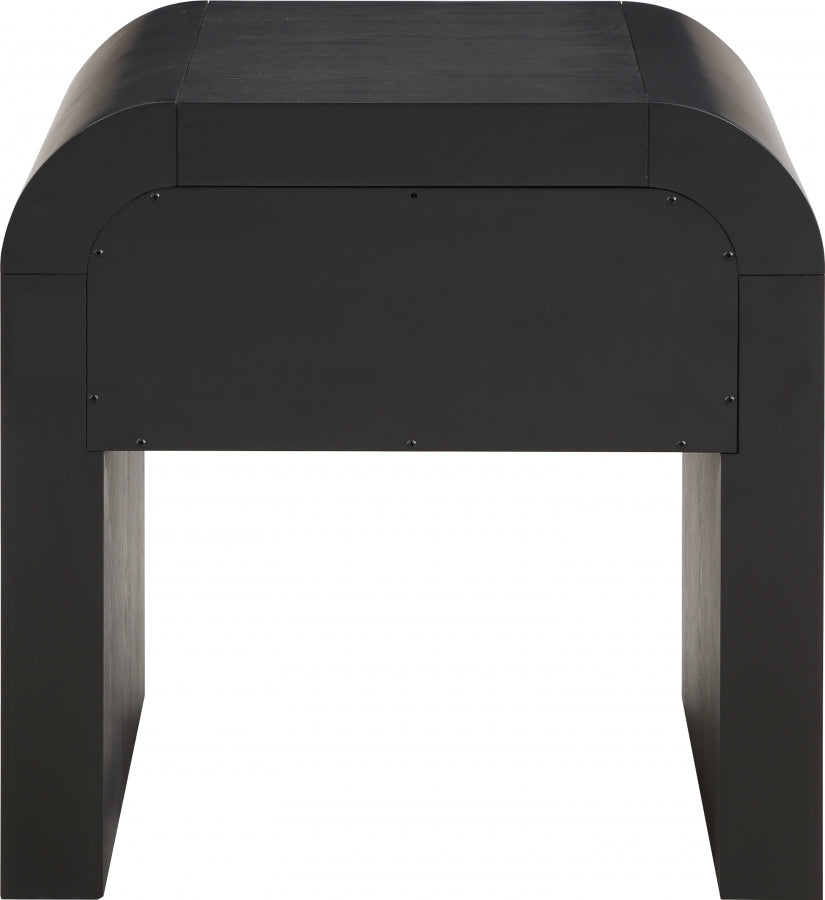 Artisto Black End Table from Meridian - Luna Furniture