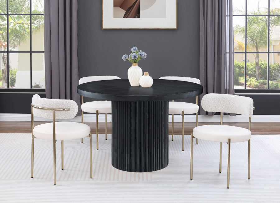 Belinda Black Belinda Dining Table from Meridian - Luna Furniture