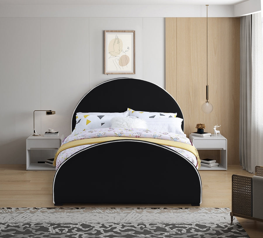 Brody Black Velvet King Bed from Meridian - Luna Furniture