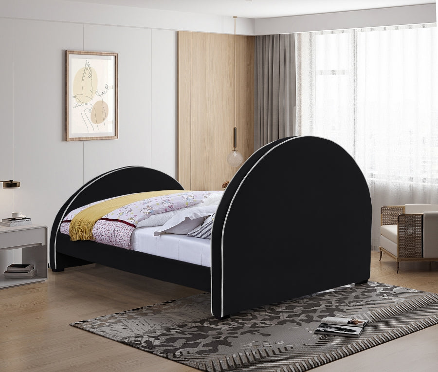 Brody Black Velvet King Bed from Meridian - Luna Furniture