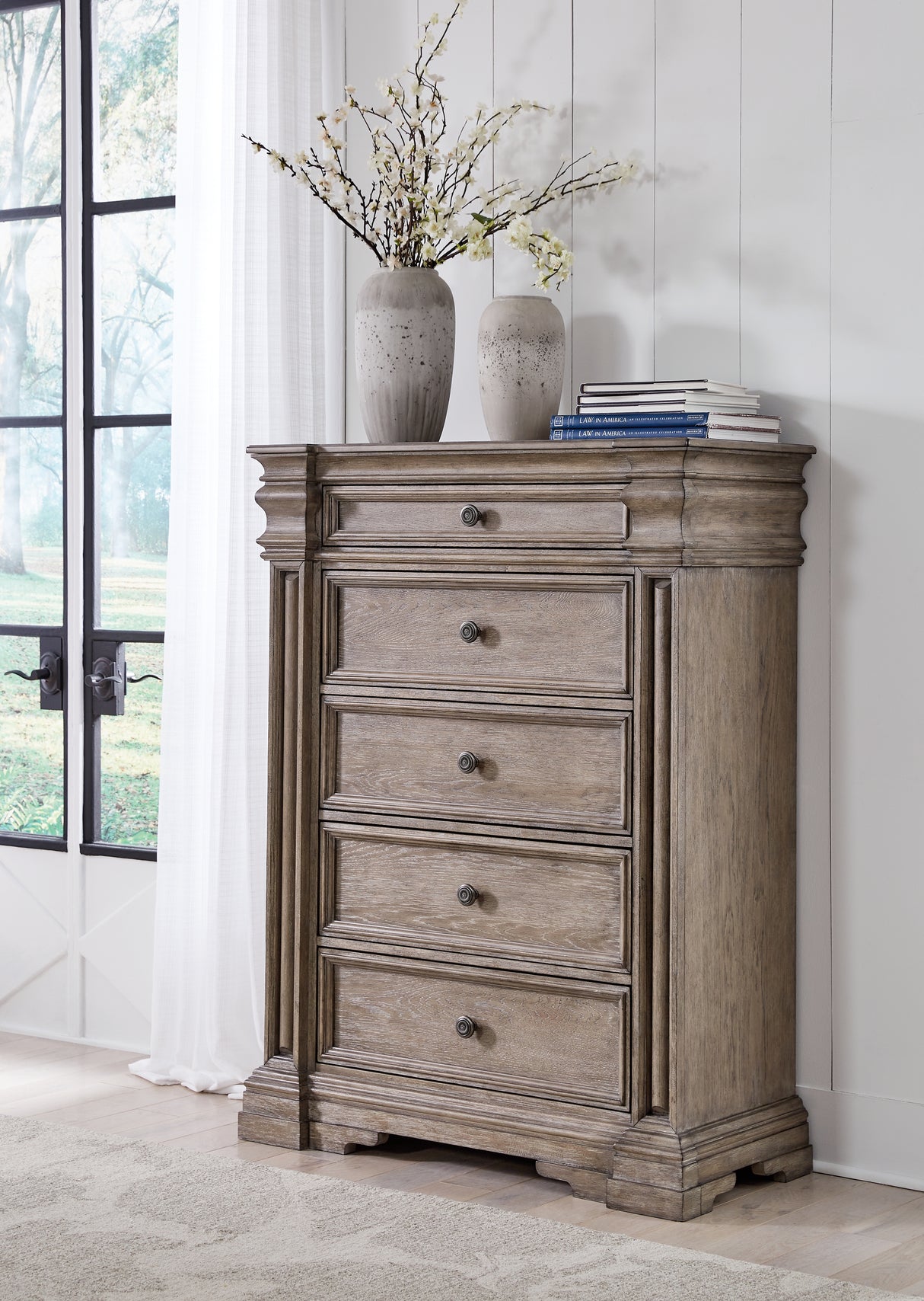 Blairhurst Light Grayish Brown Chest of Drawers - B916-46 - Luna Furniture