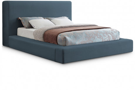 Blue Devin Linen Textured Fabric King Bed from Meridian - Luna Furniture