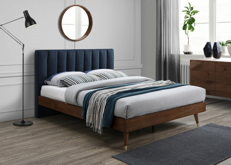 Vance Blue Mid-Century Modern Linen Textured King Bed from Meridian - Luna Furniture