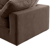 Comfy Velvet Sectional Brown from Meridian - Luna Furniture