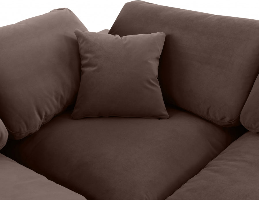 Comfy Velvet Sectional Brown from Meridian - Luna Furniture