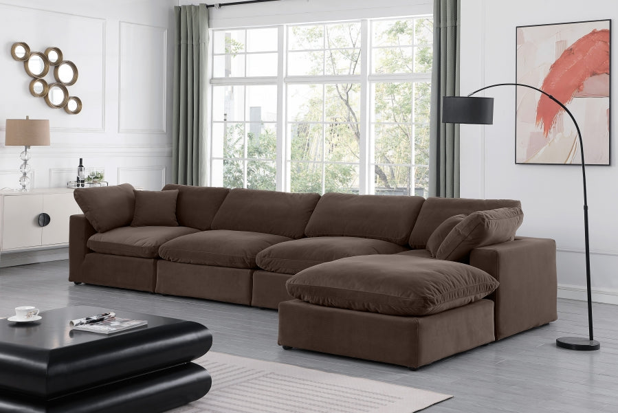 Comfy Velvet Sectional Brown from Meridian - Luna Furniture