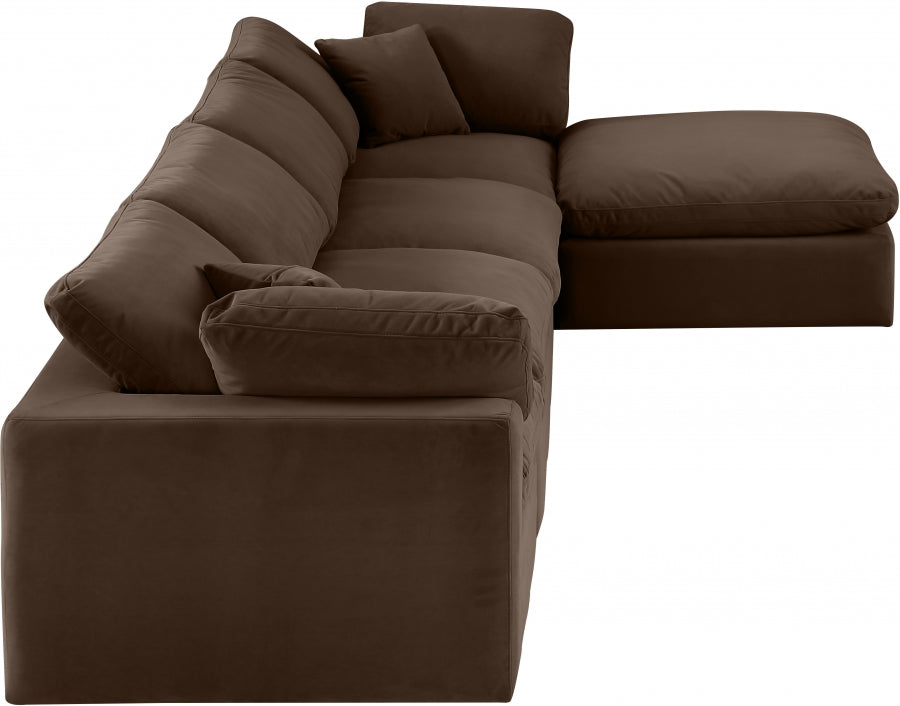 Comfy Velvet Sectional Brown from Meridian - Luna Furniture