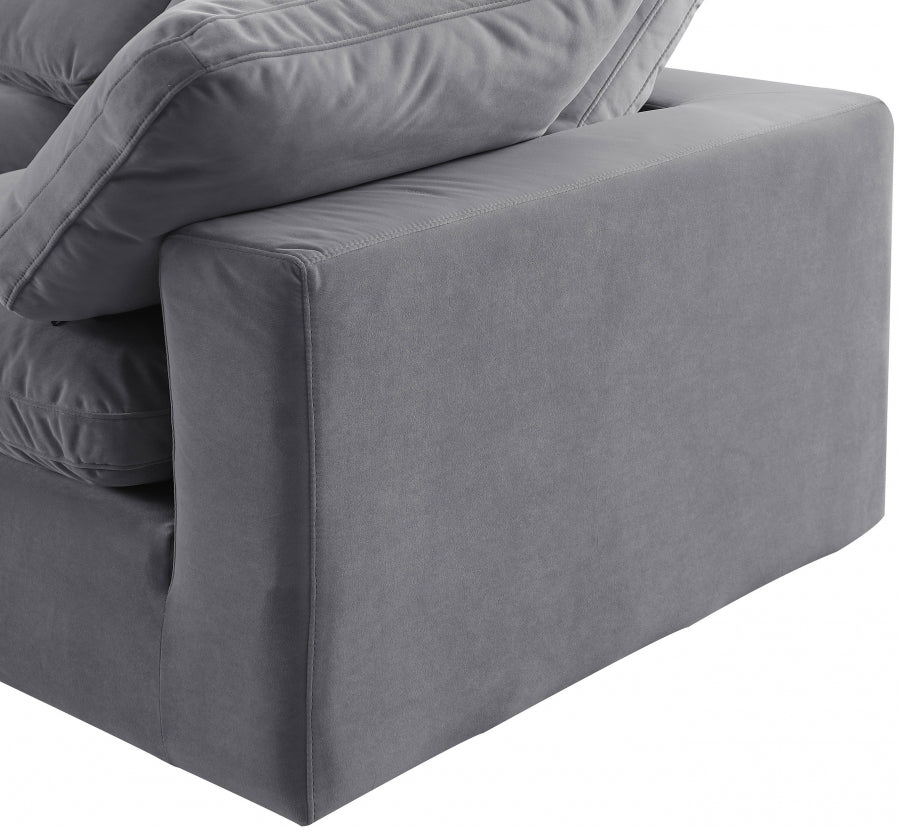 Comfy Velvet Sectional Grey from Meridian - Luna Furniture