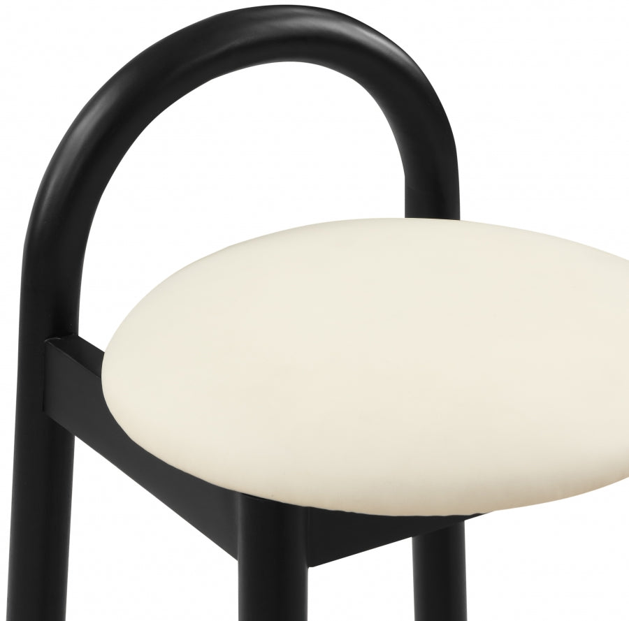 Calvin Cream Faux Leather Counter Stool from Meridian - Luna Furniture