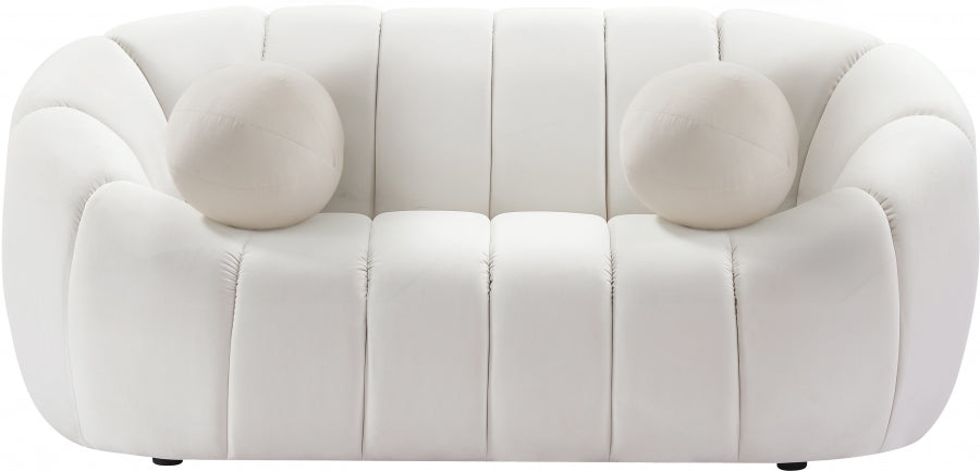 Elijah Cream Velvet Loveseat from Meridian - Luna Furniture