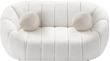 Elijah Cream Velvet Loveseat from Meridian - Luna Furniture