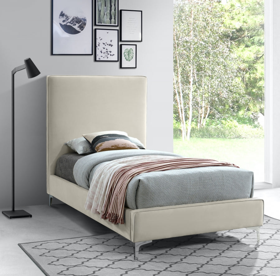 Geri Cream Velvet Twin Bed from Meridian - Luna Furniture