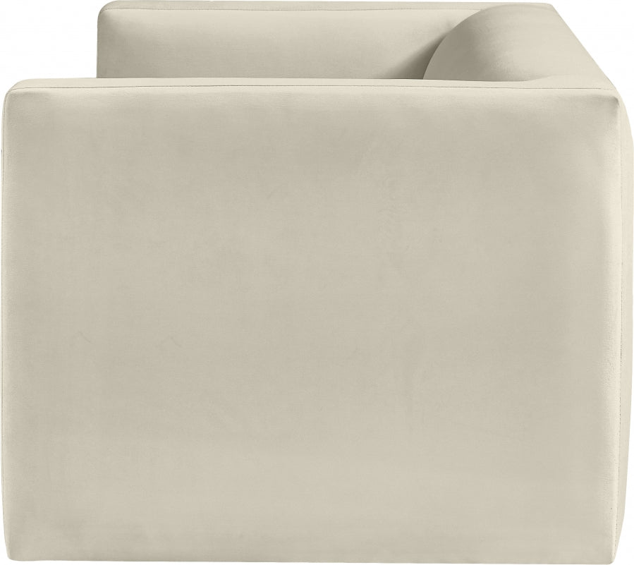 Cream Henson Velvet Loveseat from Meridian - Luna Furniture