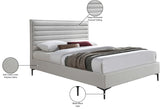 Hunter Cream Linen Textured King Bed from Meridian - Luna Furniture