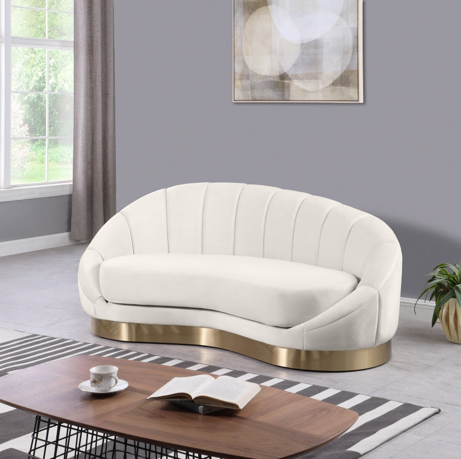 Shelly Cream Velvet Chaise from Meridian - Luna Furniture