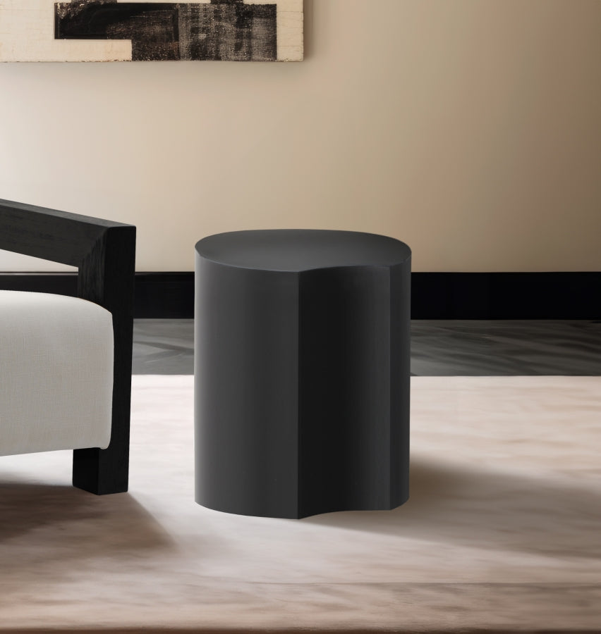 Dimple End Table Black from Meridian - Luna Furniture