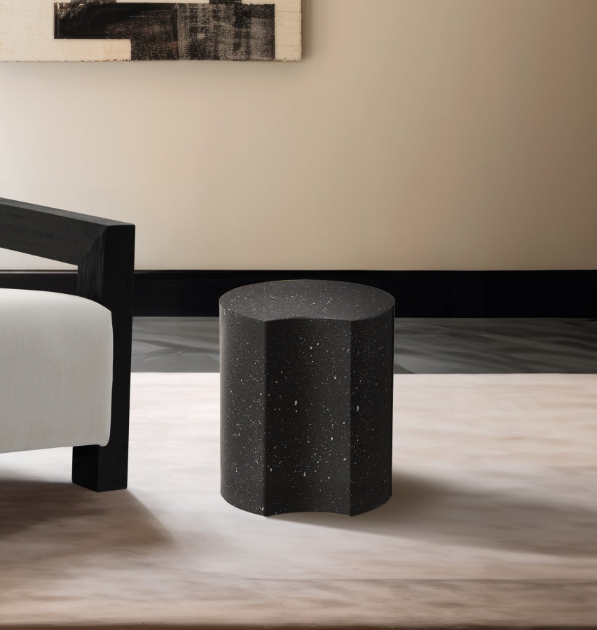 Dimple End Table Black from Meridian - Luna Furniture