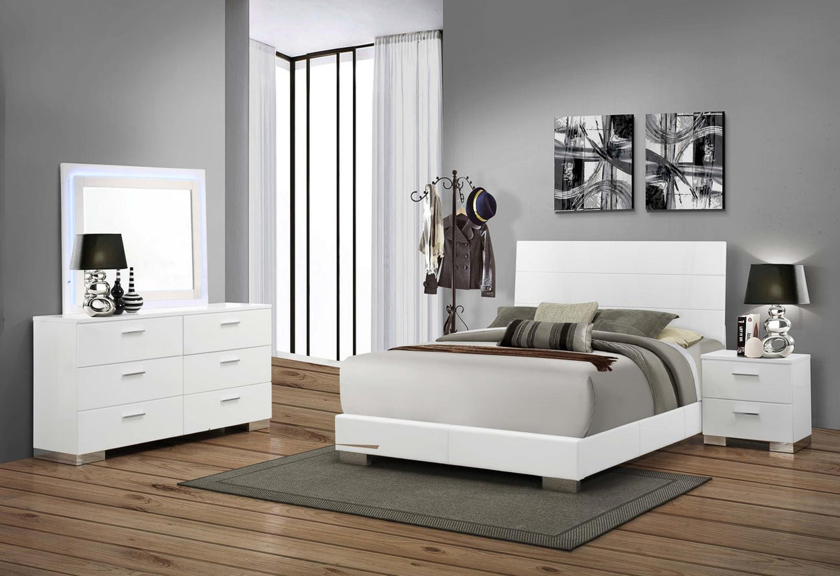 Felicity Glossy White 4-Piece Queen Bedroom Set with LED Mirror from Coaster - Luna Furniture