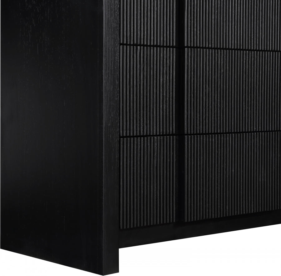 Fluted Chest Black from Meridian - Luna Furniture