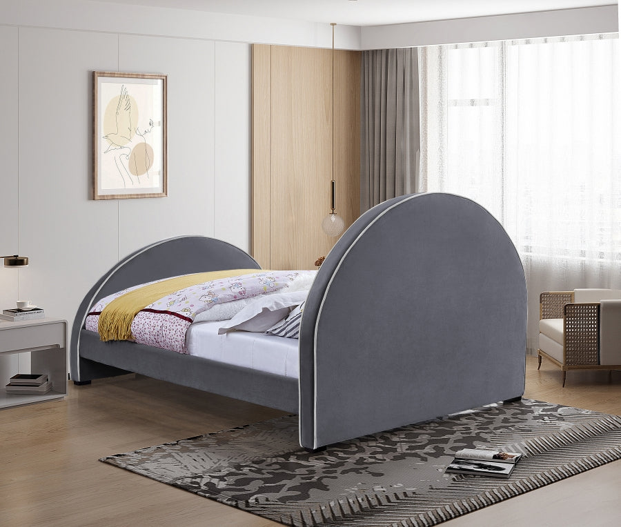 Brody Grey Velvet Full Bed from Meridian - Luna Furniture