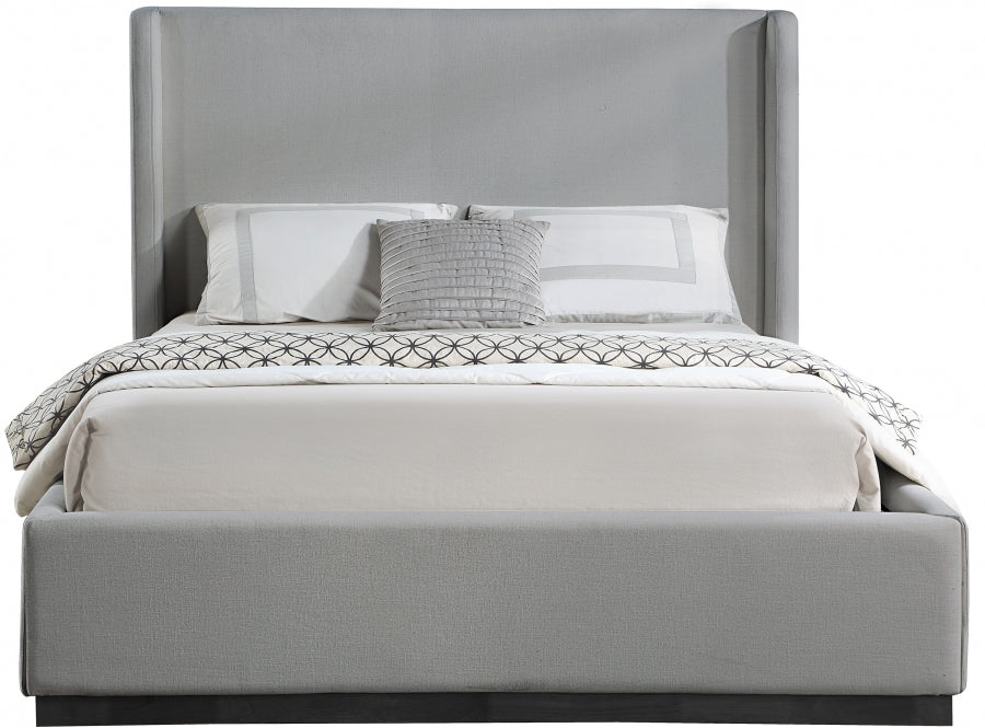 Grey Flynn Linen Textured Fabric King Bed from Meridian - Luna Furniture