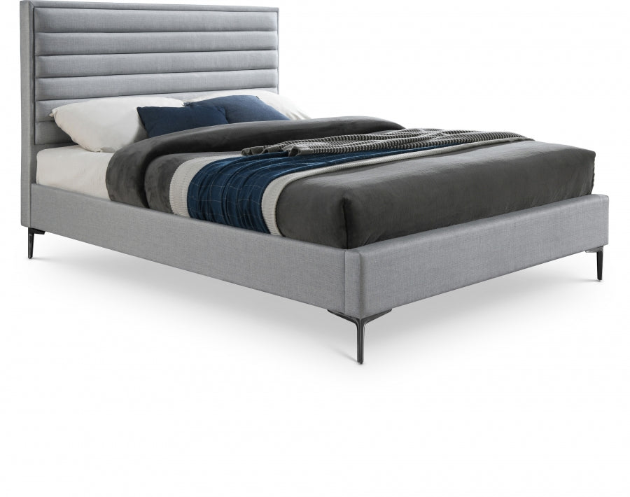 Hunter Grey Linen Textured King Bed from Meridian - Luna Furniture