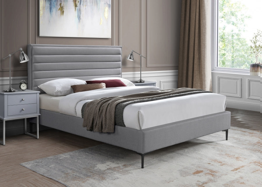 Hunter Grey Linen Textured Queen Bed from Meridian - Luna Furniture