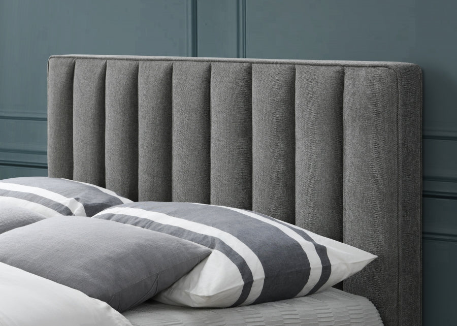 Vance Grey Mid-Century Modern Linen Textured King Bed from Meridian - Luna Furniture