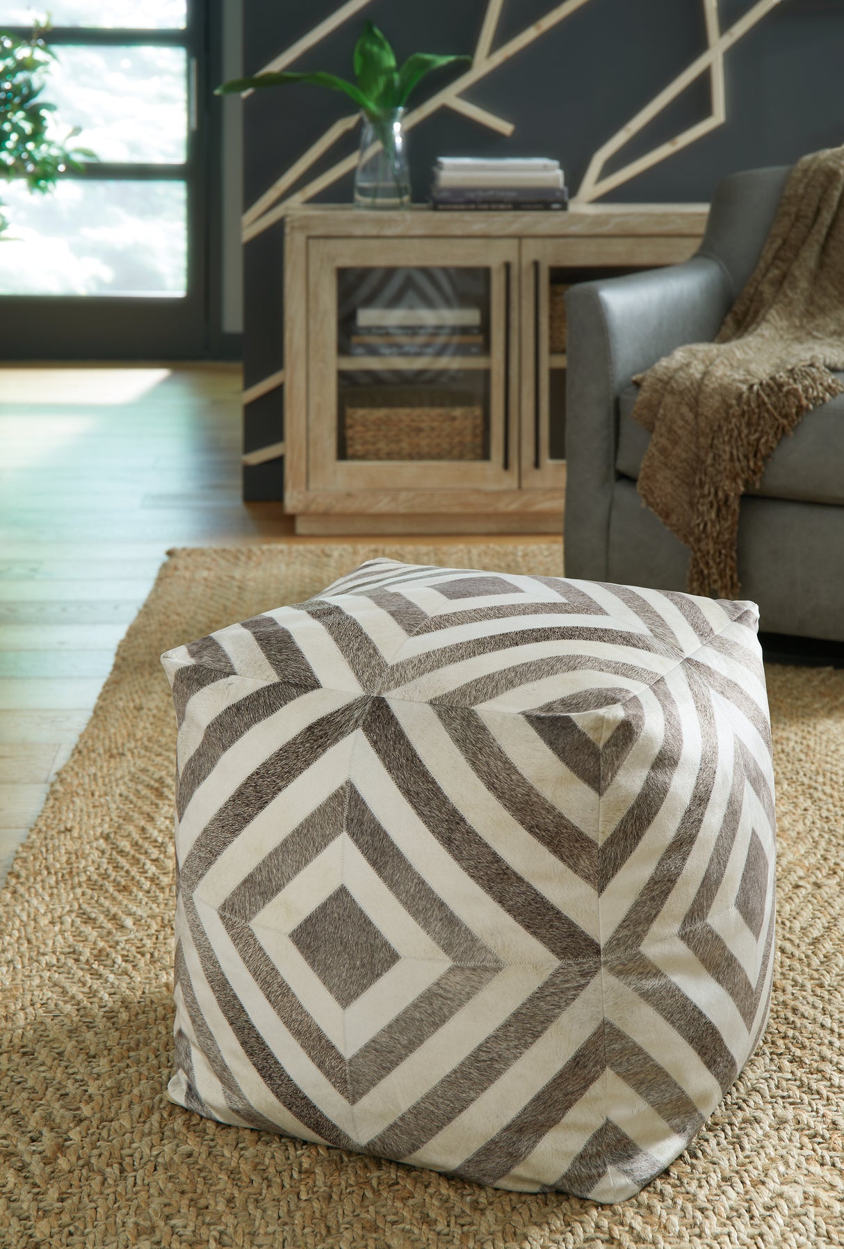 Hartselle Brown Pouf - A1000982 - Luna Furniture