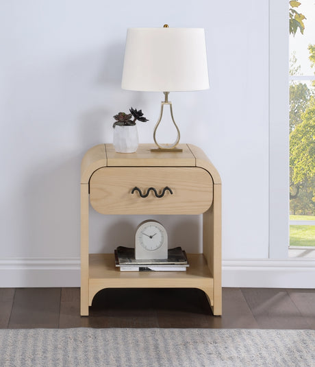 Hayes Night Stand / Side Table Natural from Meridian - Luna Furniture