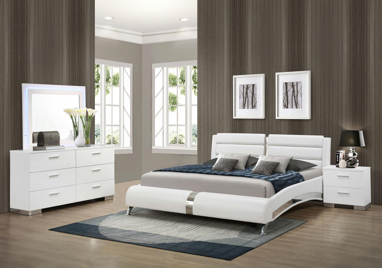 Jeremaine Glossy White 4-Piece California King Bedroom Set with LED Mirror from Coaster - Luna Furniture