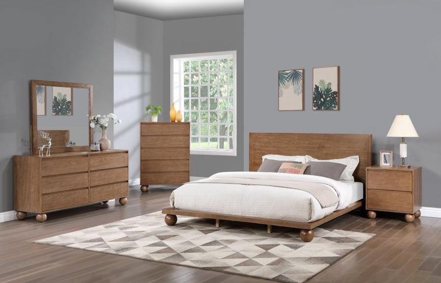 Kent King Bed (3 Boxes) Brown from Meridian - Luna Furniture