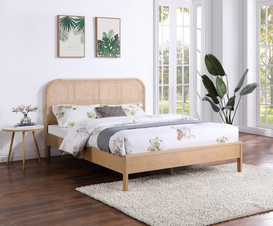 Siena Natural Ash Wood King Bed from Meridian - Luna Furniture