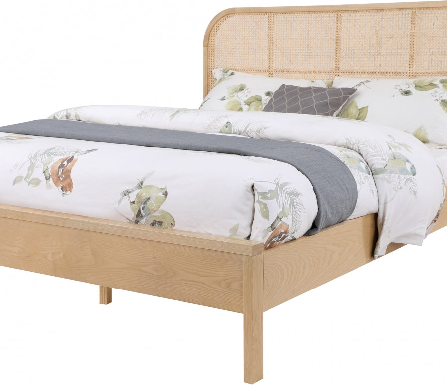 Siena Natural Ash Wood King Bed from Meridian - Luna Furniture