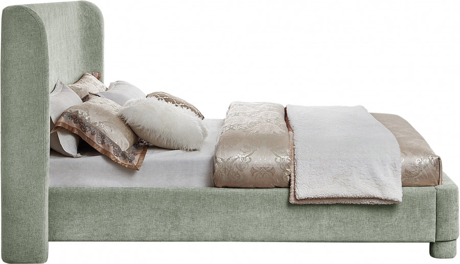 Penny Chenille Fabric King Bed Green from Meridian - Luna Furniture