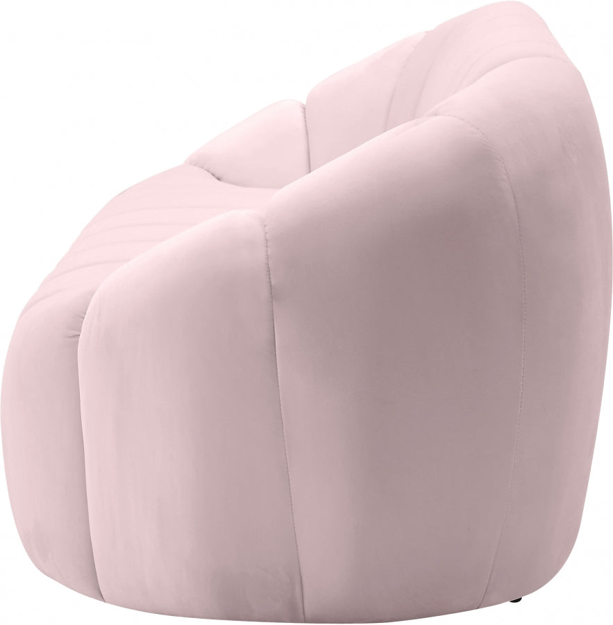 Elijah Pink Velvet Loveseat from Meridian - Luna Furniture