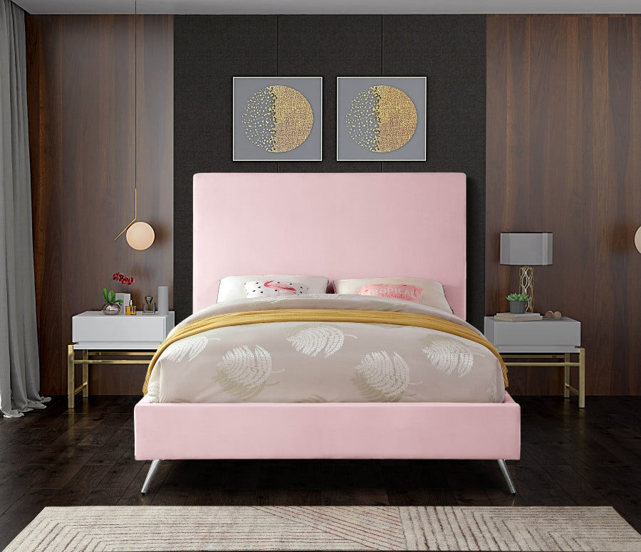 Jasmine Pink Velvet King Bed from Meridian - Luna Furniture